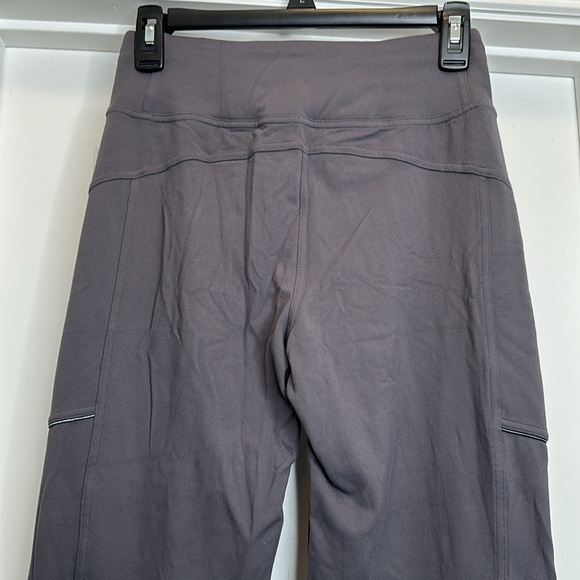Lululemon Run on joggers in Dark carbon (gray) size 4. Inseam is 28” full length - Picture 7 of 15